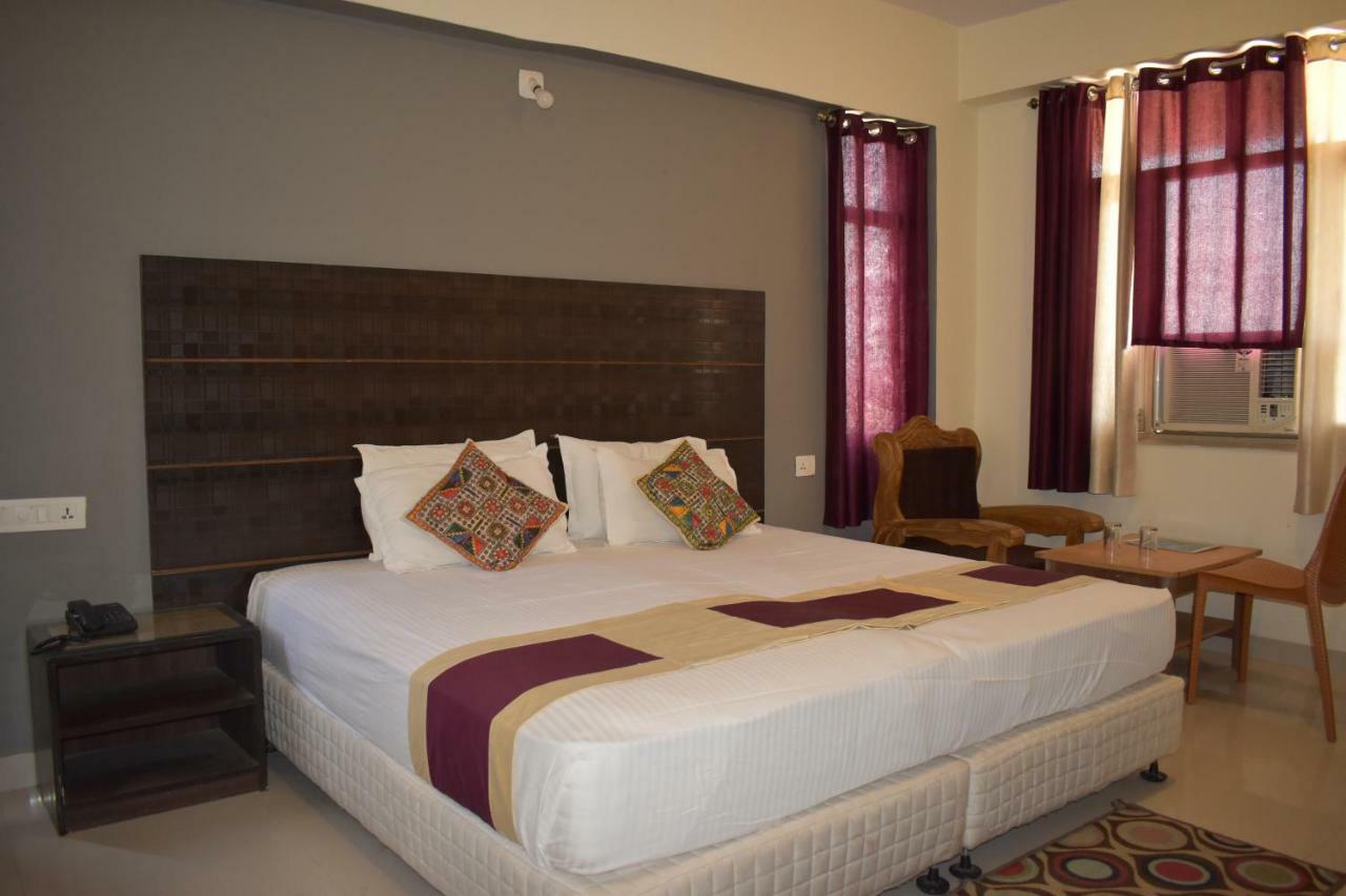 Hotel Bodh Vilas Exterior foto